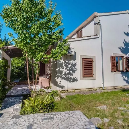 In 38399 Mali Lošinj